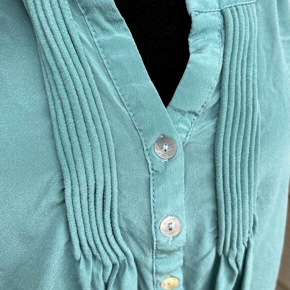 41 Hawthorn, women's size L sleeveless with partial button-down and rounded hem - Picture 6 of 8